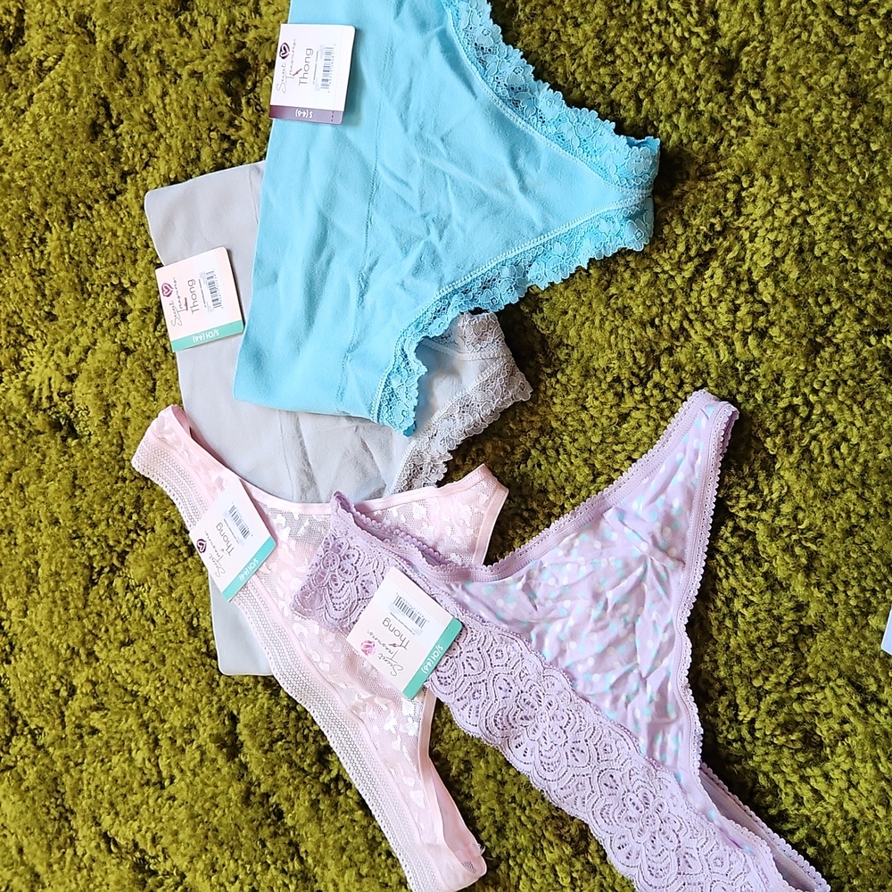 Womens NWT underwear size small